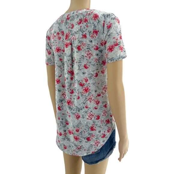 Kensie XS Gray Red Rose Floral Short Sleeve Tee Shirt T-Shirt Womens V Neck - Picture 4 of 5